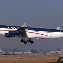 ► Airbus A340-300
