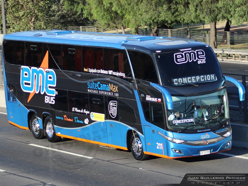 ► Marcopolo Paradiso New G7 1800 DD
► Eme Bus (Chile) (Suite Cama Max) | N° 211
► Volvo B450R Euro 5
► Placa Patente: LXCV88 (Chile)
► Santiago (Chile)
► Foto: Juan Guillermo Pacheco S ®
► contacto@bibliotransportes.cl
► Instagram: https://www.instagram.com/bus_spotter_cl/
► YouTube: https://www.youtube.com/channel/UCQ-1QzteAYwGR7gShzzeenQ 0310.jpg