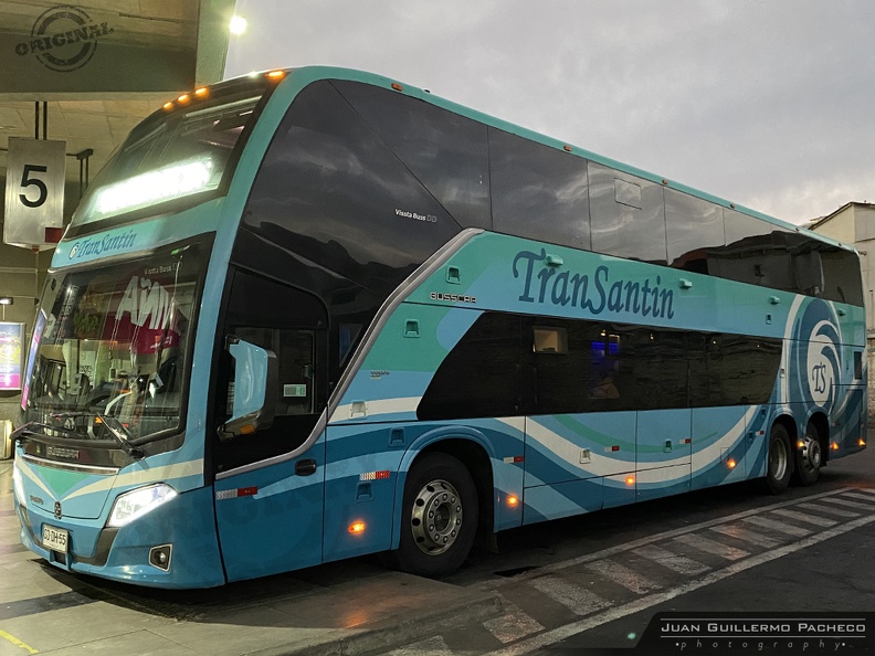 ► Busscar Vissta Buss DD
► TranSantin (Chile) (Salon Cama) | SDDH55
► Volvo B450R Euro 5
► Placa Patente: SDDH55 (Chile)
► Viña del Mar (Chile)
► Foto: Juan Guillermo Pacheco S ®
► contacto@bibliotransportes.cl
► Instagram: https://www.instagram.com/bus_spotter_cl/
► YouTube: https://www.youtube.com/channel/UCQ-1QzteAYwGR7gShzzeenQ 0291.jpg